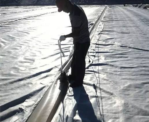 防滲膜的施工特點相應的監督檢查重點在哪?