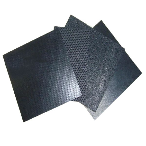 河道治理工程到底選擇土工膜好些還是膨潤(rùn)土防水毯合適?